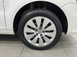 VOLKSWAGEN - FOX 1.6 MSI TRENDLINE 8V FLEX 4P MANUAL - 2016/2016 - BRANCA - R$ 50.900,00
