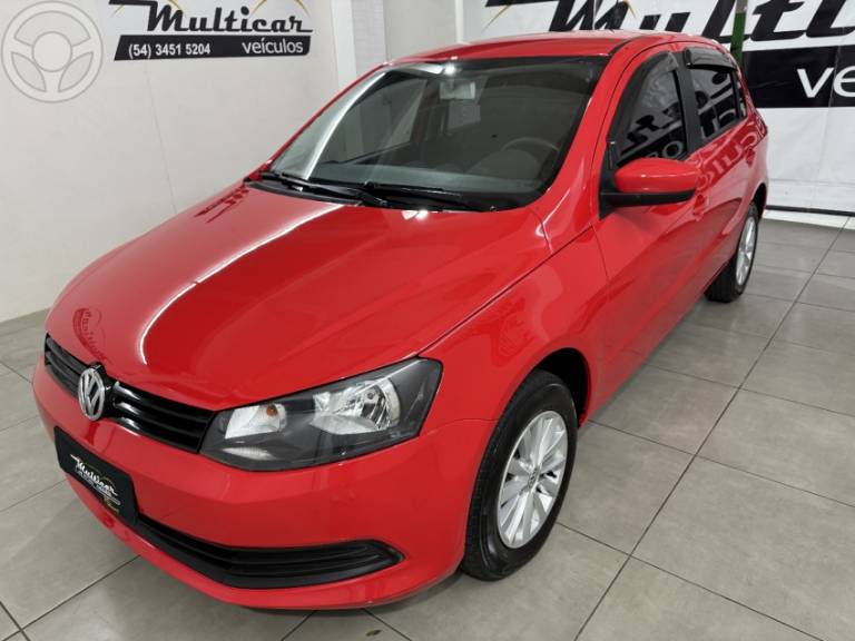 VOLKSWAGEN - GOL 1.0 MI TRENDLINE 8V FLEX 4P MANUAL - 2014/2015 - VERMELHA - R$ 38.500,00