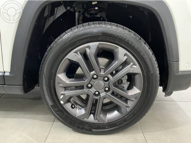 JEEP - COMPASS 1.3 LONGITUDE T270 16V TURBO FLEX 4P AUTOMÁTICO - 2021/2022 - BRANCA - R$ 134.900,00