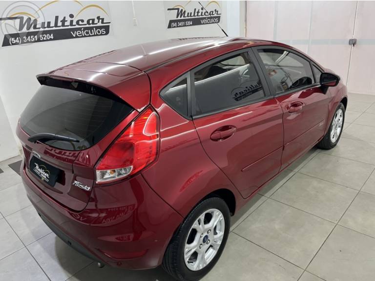 FORD - FIESTA 1.6 SEL HATCH 16V FLEX 4P AUTOMÁTICO - 2016/2017 - BORDO - R$ 54.900,00
