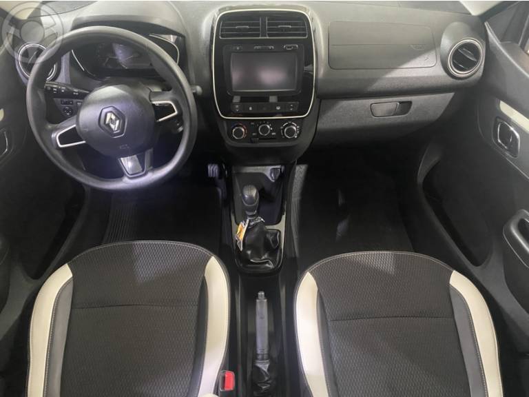 RENAULT - KWID 1.0 12V SCE FLEX INTENSE MANUAL - 2018/2019 - BRANCA - R$ 42.900,00