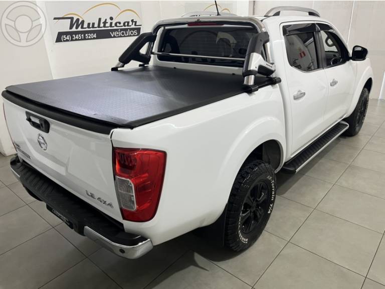 NISSAN - FRONTIER 2.3 LE 4X4 CD BI TURBO DIESEL 4P AUTOMÁTICO - 2017/2017 - BRANCA - R$ 129.900,00