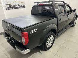 NISSAN - FRONTIER 2.5 SL 4X4 CD TURBO ELETRONIC DIESEL 4P AUTOMÁTICO - 2014/2015 - PRETA - R$ 106.900,00
