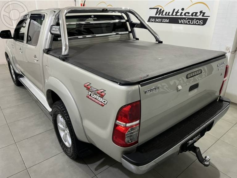 TOYOTA - HILUX 3.0 SRV 4X4 CD 16V TURBO INTERCOOLER DIESEL 4P AUTOMÁTICO - 2012/2012 - PRATA - R$ 127.000,00