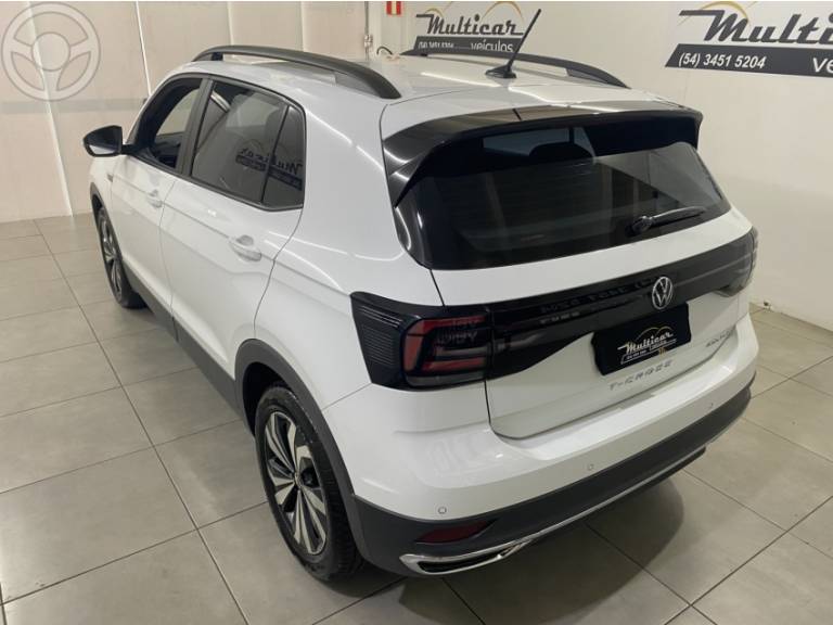 VOLKSWAGEN - T-CROSS 1.0 COMFORTLINE TSI FLEX 4P AUTOMÁTICO - 2021/2022 - BRANCA - R$ 109.900,00