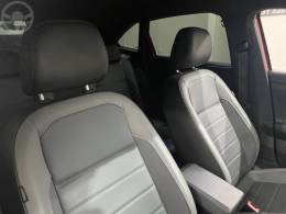 VOLKSWAGEN - NIVUS 1.0 TSI HIGHLINE FLEX 4P AUTOMÁTICO - 2022/2023 - VERMELHA - R$ 119.900,00
