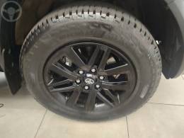 TOYOTA - HILUX SW4 2.8 SRX 4X4 7 LUGARES 16V TURBO INTERCOOLER DIESEL 4P AUTOMÁTICO - 2018/2018 - PRETA - R$ 239.000,00