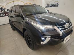 TOYOTA - HILUX SW4 2.8 SRX 4X4 7 LUGARES 16V TURBO INTERCOOLER DIESEL 4P AUTOMÁTICO - 2018/2018 - PRETA - R$ 239.000,00