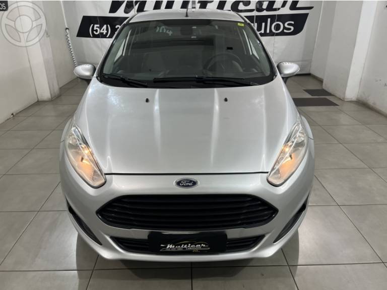 FORD - FIESTA 1.6 TITANIUM HATCH 16V FLEX 4P AUTOMÁTICO - 2014/2015 - PRATA - R$ 48.900,00