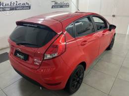 FORD - FIESTA 1.5 S HATCH 16V FLEX 4P MANUAL - 2013/2014 - VERMELHA - R$ 43.900,00