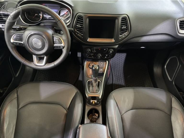 JEEP - COMPASS 2.0 16V DIESEL TRAILHAWK 4X4 AUTOMÁTICO - 2018/2018 - BRANCA - R$ 108.900,00