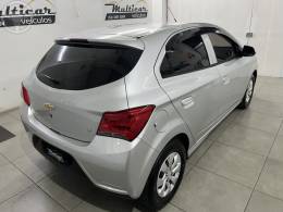CHEVROLET - ONIX 1.0 MPFI LT 8V FLEX 4P MANUAL - 2017/2018 - PRATA - R$ 53.900,00