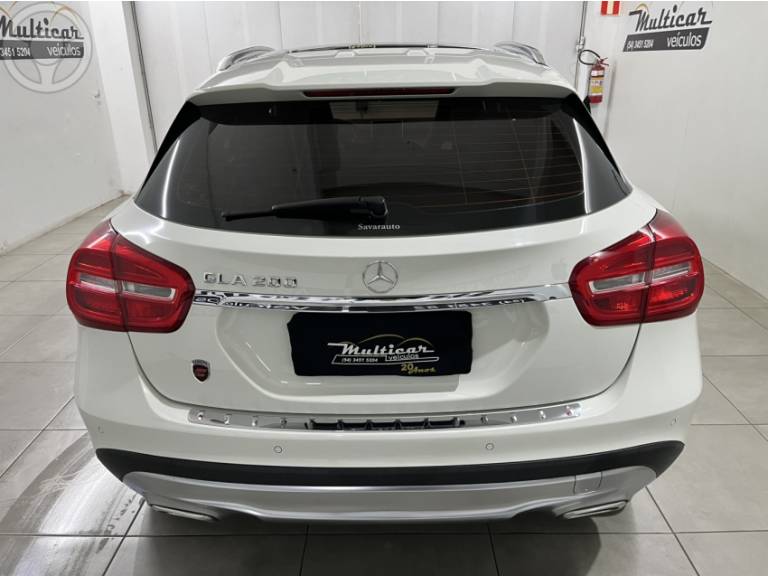 MERCEDES-BENZ - GLA 200 1.6 CGI ADVANCE 16V TURBO FLEX 4P AUTOMÁTICO - 2015/2015 - BRANCA - R$ 109.900,00