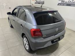 VOLKSWAGEN - GOL 1.6 MSI 8V TOTALFLEX 4P MANUAL - 2021/2022 - CINZA - R$ 59.900,00