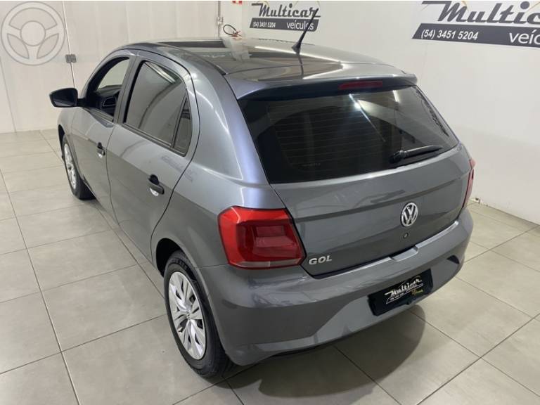 VOLKSWAGEN - GOL 1.6 MSI 8V TOTALFLEX 4P MANUAL - 2021/2022 - CINZA - R$ 59.900,00