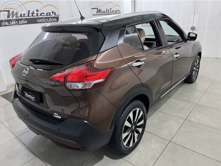 NISSAN - KICKS 1.6 16V FLEX SL 4P XTRONIC - 2018/2018 - MARROM - R$ 84.900,00