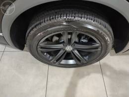 VOLKSWAGEN - TIGUAN 2.0 ALLSPACE R-LINE 350 TSI 4X4 4P - 2018/2018 - PRETA - R$ 154.900,00