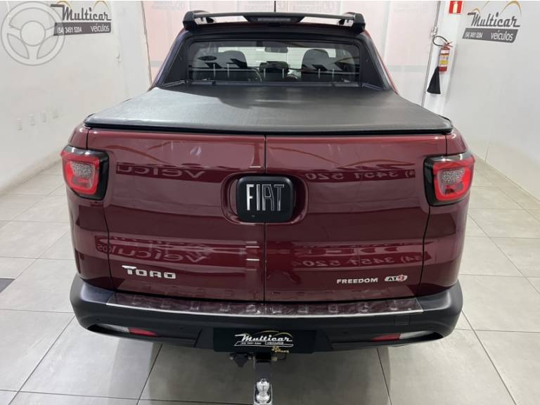 FIAT - TORO 2.0 16V TURBO DIESEL FREEDOM 4WD AT9 AUTOMÁTICO - 2020/2021 - BORDO - R$ 111.900,00