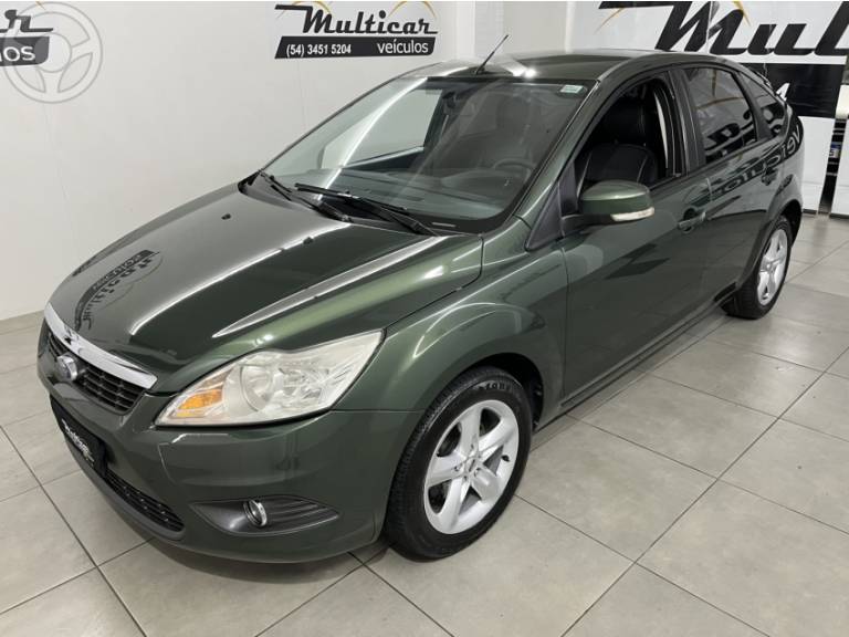 FORD - FOCUS 2.0 GLX 16V FLEX 4P MANUAL - 2010/2010 - VERDE - R$ 38.500,00