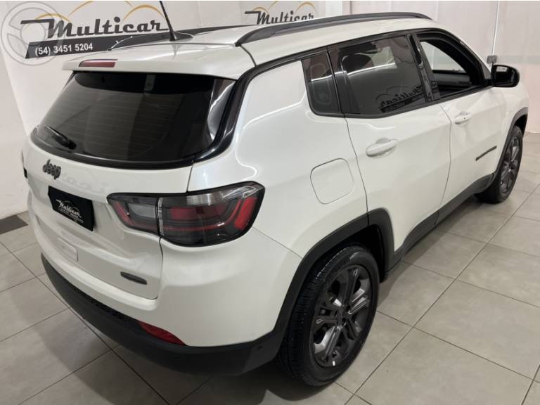 JEEP - COMPASS 1.3 LONGITUDE T270 16V TURBO FLEX 4P AUTOMÁTICO - 2021/2022 - BRANCA - R$ 134.900,00