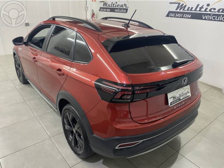 VOLKSWAGEN - NIVUS 1.0 TSI HIGHLINE FLEX 4P AUTOMÁTICO - 2022/2023 - VERMELHA - R$ 117.900,00