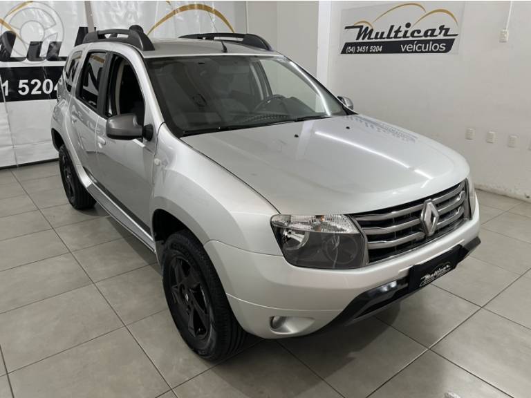 RENAULT - DUSTER 2.0 TECH ROAD 4X2 16V FLEX 4P MANUAL - 2013/2014 - PRATA - R$ 52.900,00