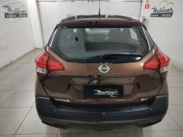 NISSAN - KICKS 1.6 16V FLEX SV 4P XTRONIC - 2018/2019 - MARROM - R$ 84.900,00