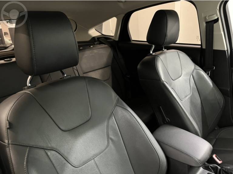 FORD - FOCUS 2.0 SE HATCH 16V FLEX 4P AUTO - 2016/2016 - BRANCA - R$ 59.500,00