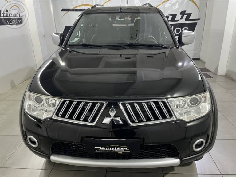 MITSUBISHI - PAJERO DAKAR 3.2 HPE 4X4 7 LUGARES 16V TURBO INTERCOOLER DIESEL 4P AUTOMÁTICO - 2011/2012 - PRETA - R$ 103.900,00