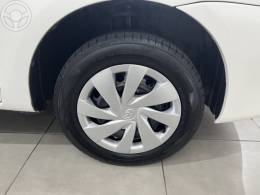 TOYOTA - ETIOS 1.3 X 16V FLEX 4P MANUAL - 2016/2017 - BRANCA - R$ 51.900,00