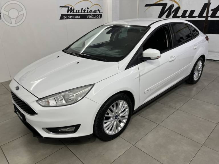 FORD - FOCUS 2.0 SE SEDAN 16V FLEX 4P AUTOMÁTICO - 2017/2017 - BRANCA - R$ 64.900,00