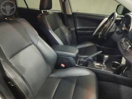 TOYOTA - RAV4 2.0 TOP 4X2 16V 4P AUTOMÁTICO - 2018/2018 - BRANCA - R$ 119.900,00