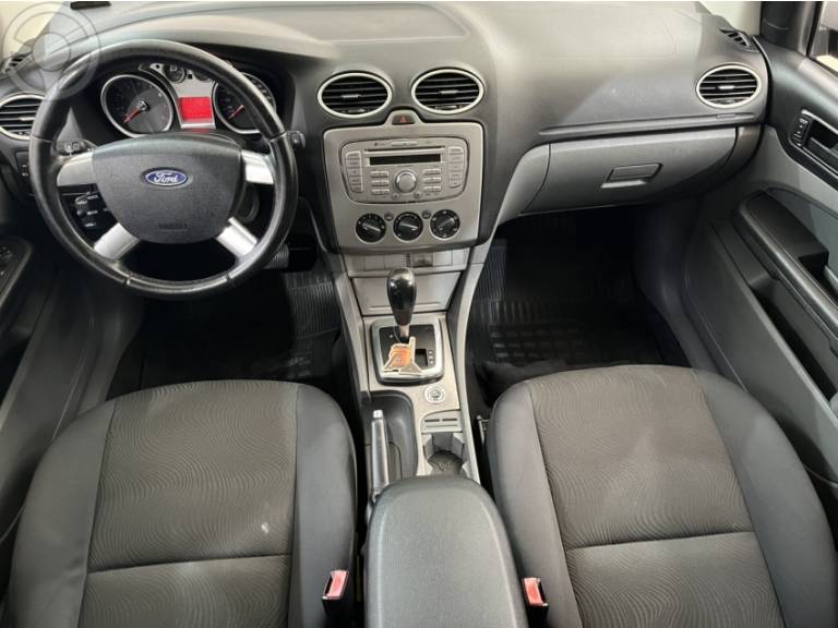 FORD - FOCUS 2.0 GLX 16V FLEX 4P AUTOMÁTICO - 2012/2012 - PRATA - R$ 42.900,00