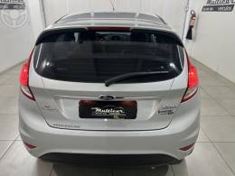FORD - FIESTA 1.6 TITANIUM HATCH 16V FLEX 4P AUTOMÁTICO - 2014/2015 - PRATA - R$ 48.900,00