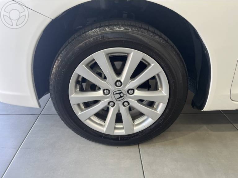 HONDA - CIVIC 2.0 LXR 16V FLEX 4P AUTOMÁTICO - 2014/2014 - BRANCA - R$ 72.900,00