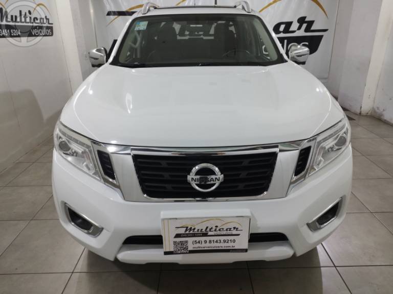 NISSAN - FRONTIER 2.3 LE 4X4 CD BI TURBO DIESEL 4P AUTOMÁTICO - 2021/2022 - BRANCA - R$ 179.900,00