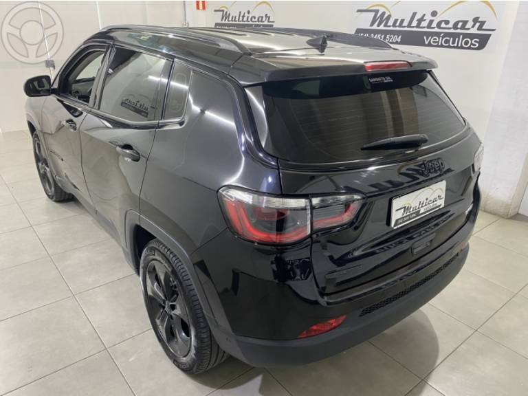 JEEP - COMPASS 2.0 16V FLEX LONGITUDE AUTOMÁTICO - 2021/2021 - PRETA - R$ 109.900,00