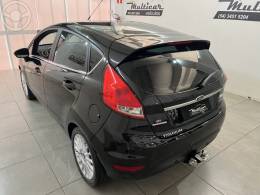 FORD - FIESTA 1.6 TITANIUM HATCH 16V FLEX 4P AUTOMÁTICO - 2013/2014 - PRETA - R$ 44.900,00