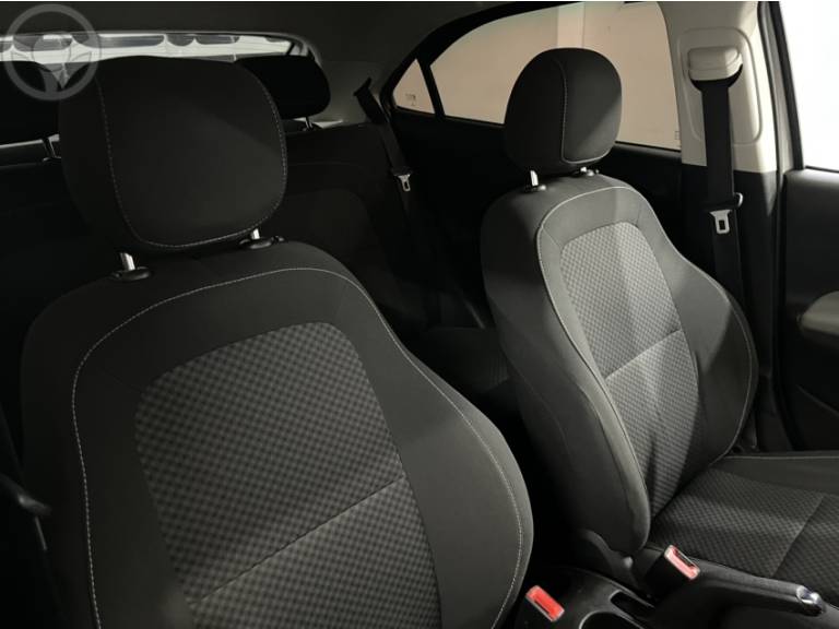 CHEVROLET - ONIX 1.0 MPFI LT 8V FLEX 4P MANUAL - 2017/2018 - PRATA - R$ 53.900,00