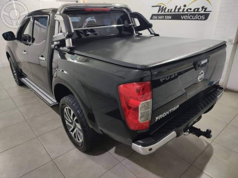 NISSAN - FRONTIER 2.3 XE 4X4 CD BI TURBO DIESEL 4P AUTOMÁTICO - 2019/2020 - PRETA - R$ 149.900,00