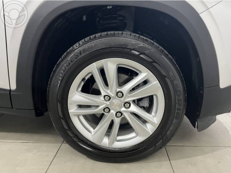 CHEVROLET - TRACKER 1.0 12V LT TURBO FLEX 4P AUTOMÁTICO - 2020/2021 - PRATA - R$ 99.900,00