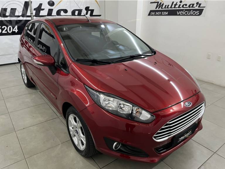 FORD - FIESTA 1.6 SEL HATCH 16V FLEX 4P AUTOMÁTICO - 2016/2017 - BORDO - R$ 54.900,00