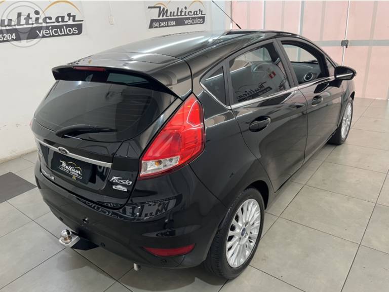 FORD - FIESTA 1.6 TITANIUM HATCH 16V FLEX 4P AUTOMÁTICO - 2013/2014 - PRETA - R$ 44.900,00