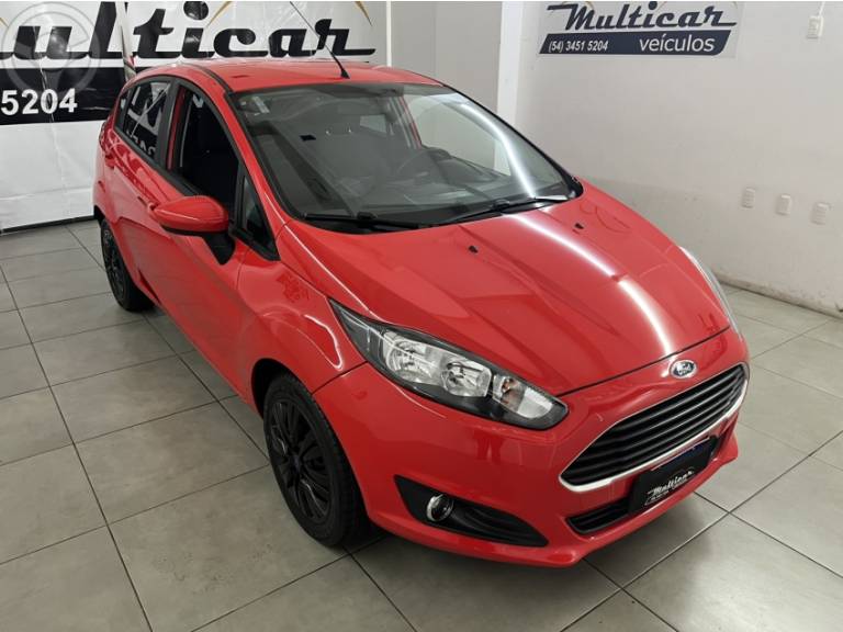 FORD - FIESTA 1.5 S HATCH 16V FLEX 4P MANUAL - 2013/2014 - VERMELHA - R$ 43.900,00
