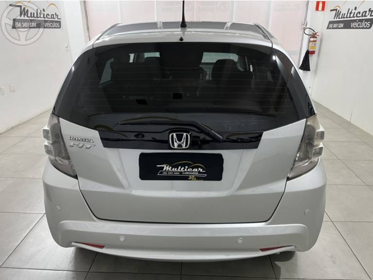 HONDA - FIT 1.4 CX 16V FLEX 4P MANUAL - 2014/2014 - PRATA - R$ 53.500,00