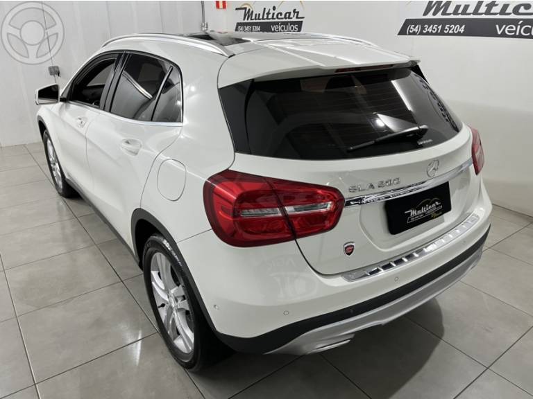 MERCEDES-BENZ - GLA 200 1.6 CGI ADVANCE 16V TURBO FLEX 4P AUTOMÁTICO - 2015/2015 - BRANCA - R$ 109.900,00