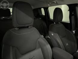 JEEP - RENEGADE 1.3 SPORT T270 16V TURBO FLEX 4P AUTOMÁTICO - 2022/2022 - PRETA - R$ 104.900,00