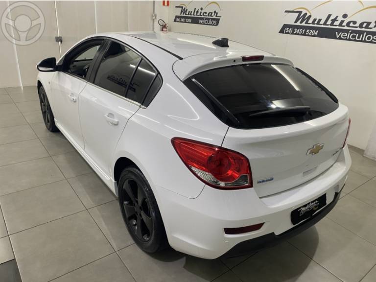 CHEVROLET - CRUZE 1.8 LT SPORT6 16V FLEX 4P MANUAL - 2014/2014 - BRANCA - R$ 59.900,00
