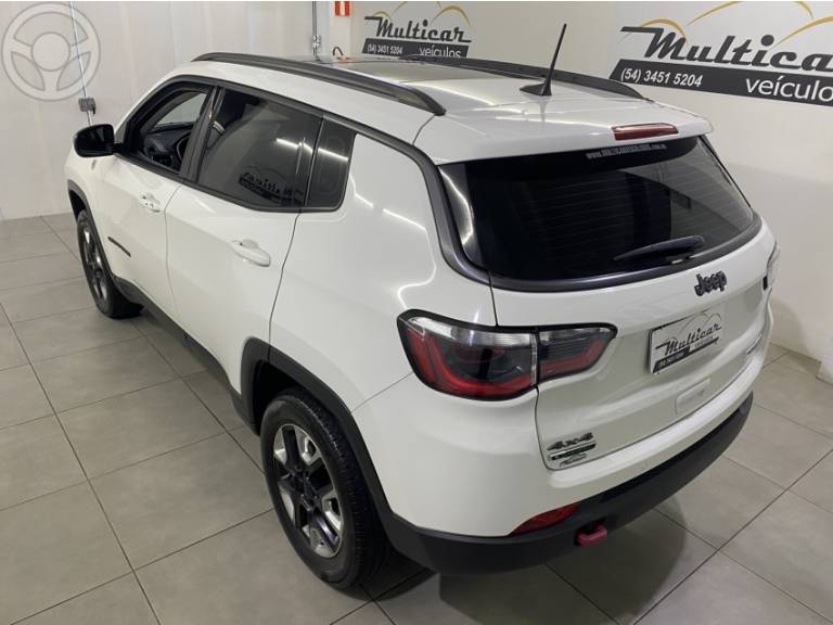 JEEP - COMPASS 2.0 16V DIESEL TRAILHAWK 4X4 AUTOMÁTICO - 2018/2018 - BRANCA - R$ 118.000,00