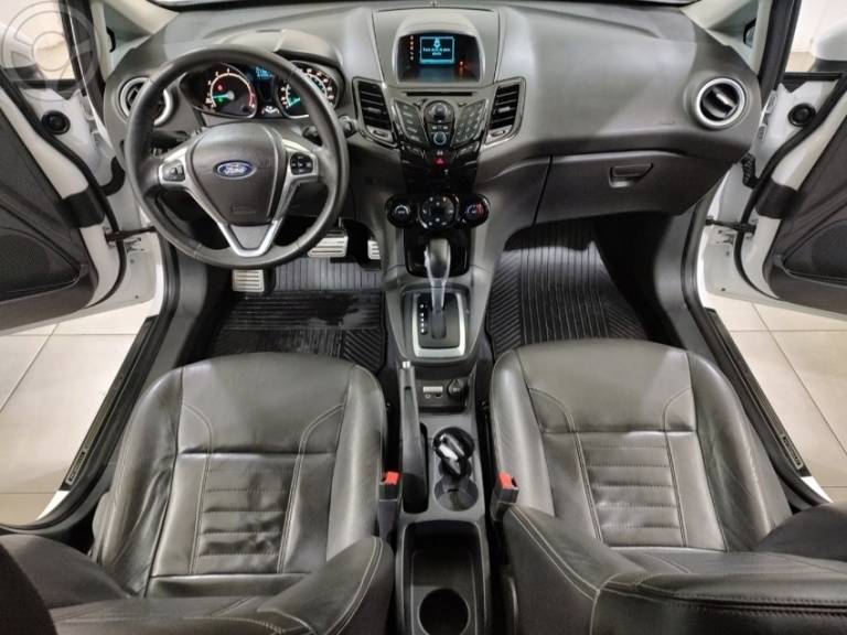 FORD - FIESTA 1.6 TITANIUM HATCH 16V FLEX 4P AUTOMÁTICO - 2014/2014 - BRANCA - R$ 45.900,00